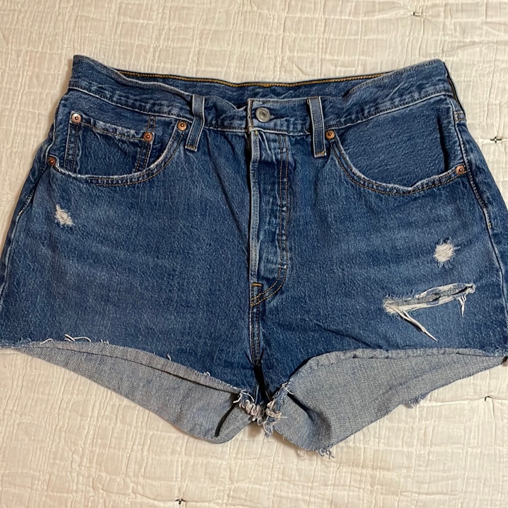 Women’s 501 Levi shorts